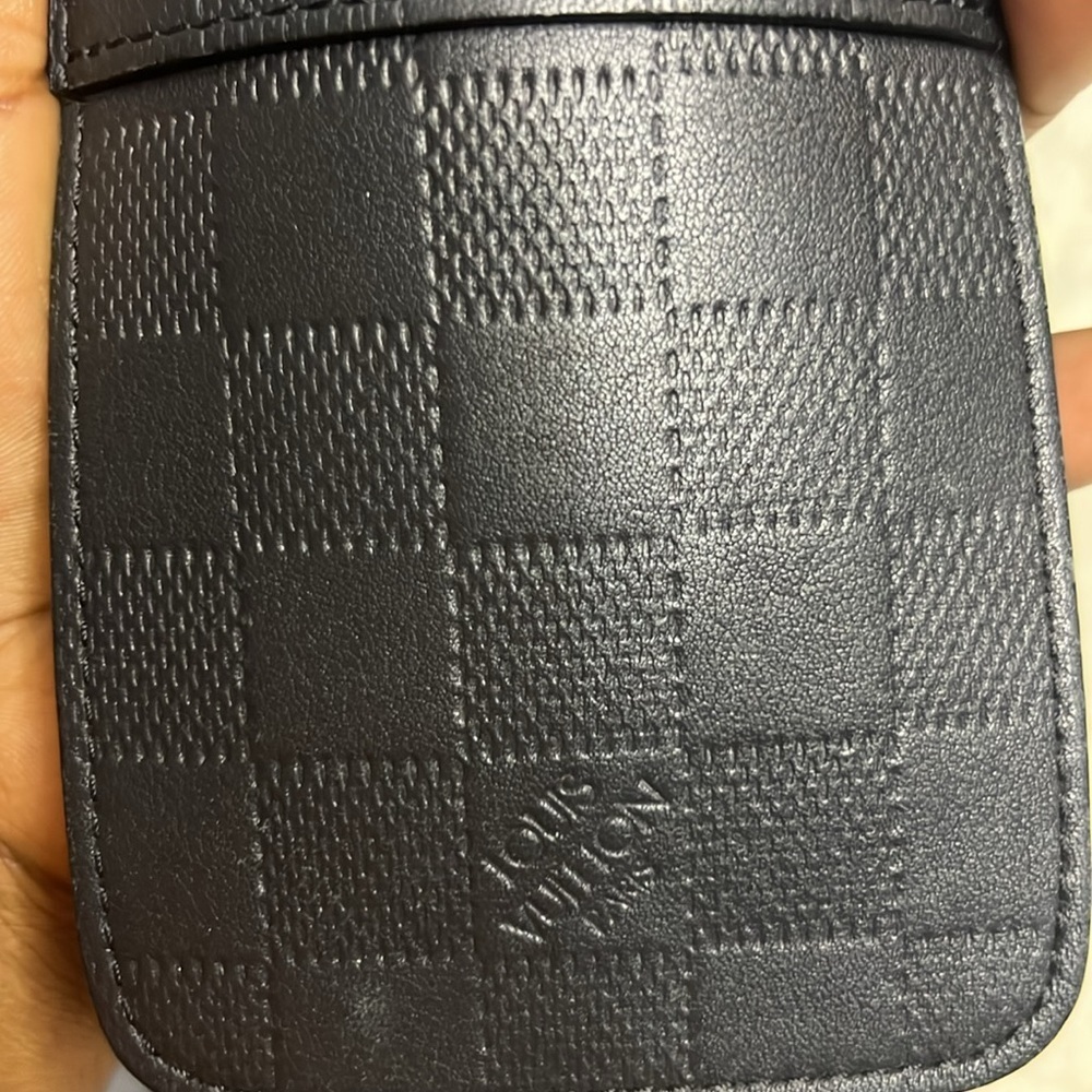 Louis Vuitton Damier Infini iPhone case onyx black - Picture 6 of 8